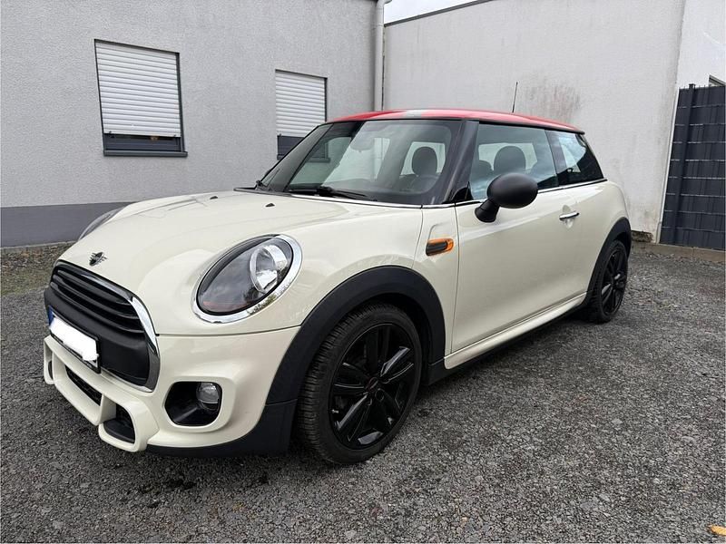 Weiß Gebraucht 2018 Mini John Cooper Works Kleinwagen | 15.690 € (Guter Preis) - Bild 1/4