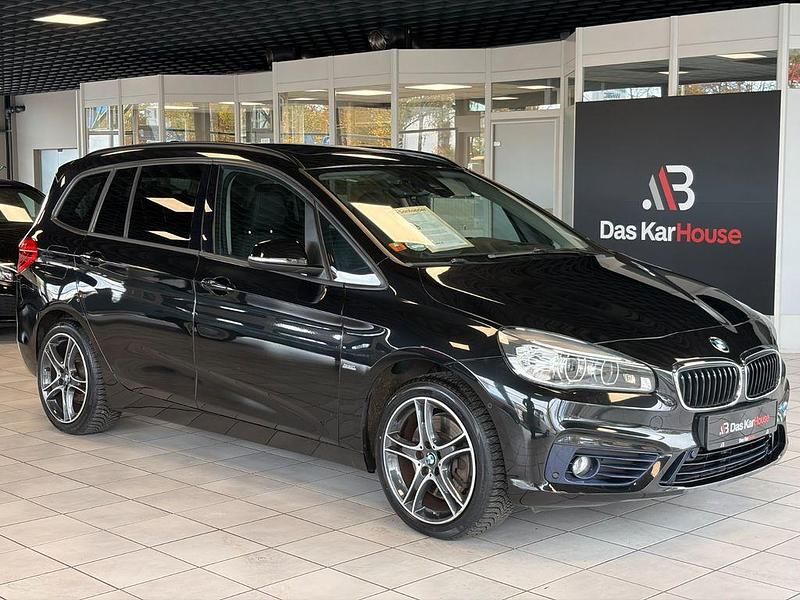 Schwarz Gebraucht 2016 BMW 220 Gran Tourer Sport Line Van / Kleinbus | 15.970 € (Fairer Preis) - Bild 1/4