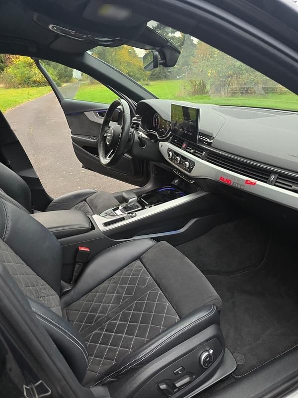 Gebraucht Audi A4 S-Line 190 PS (139 kW) 2020 Grau Kombi