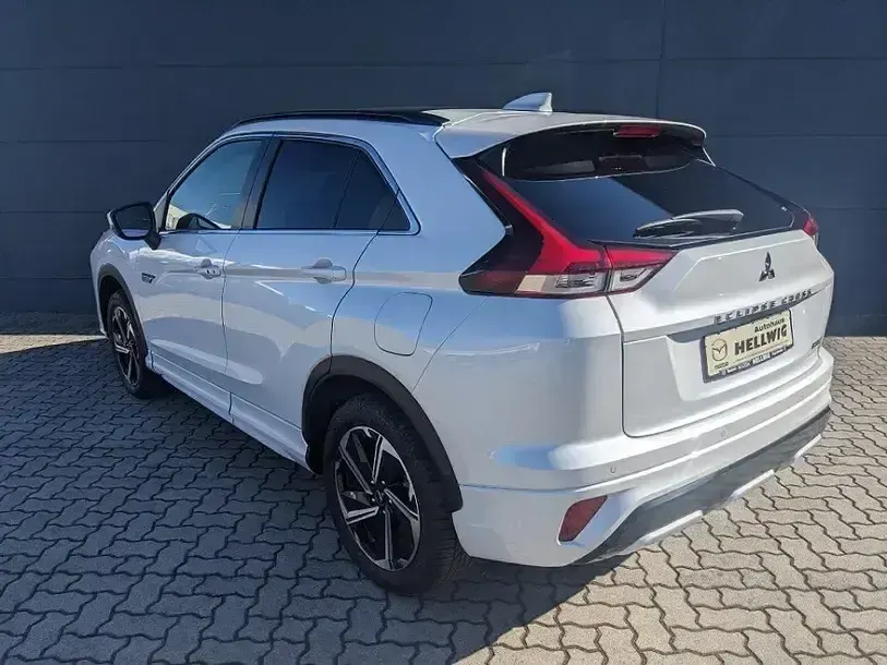 Gebraucht Mitsubishi Eclipse Cross Top 188 PS (138 kW) 2023 Titan weiß metallic (metallic) SUV