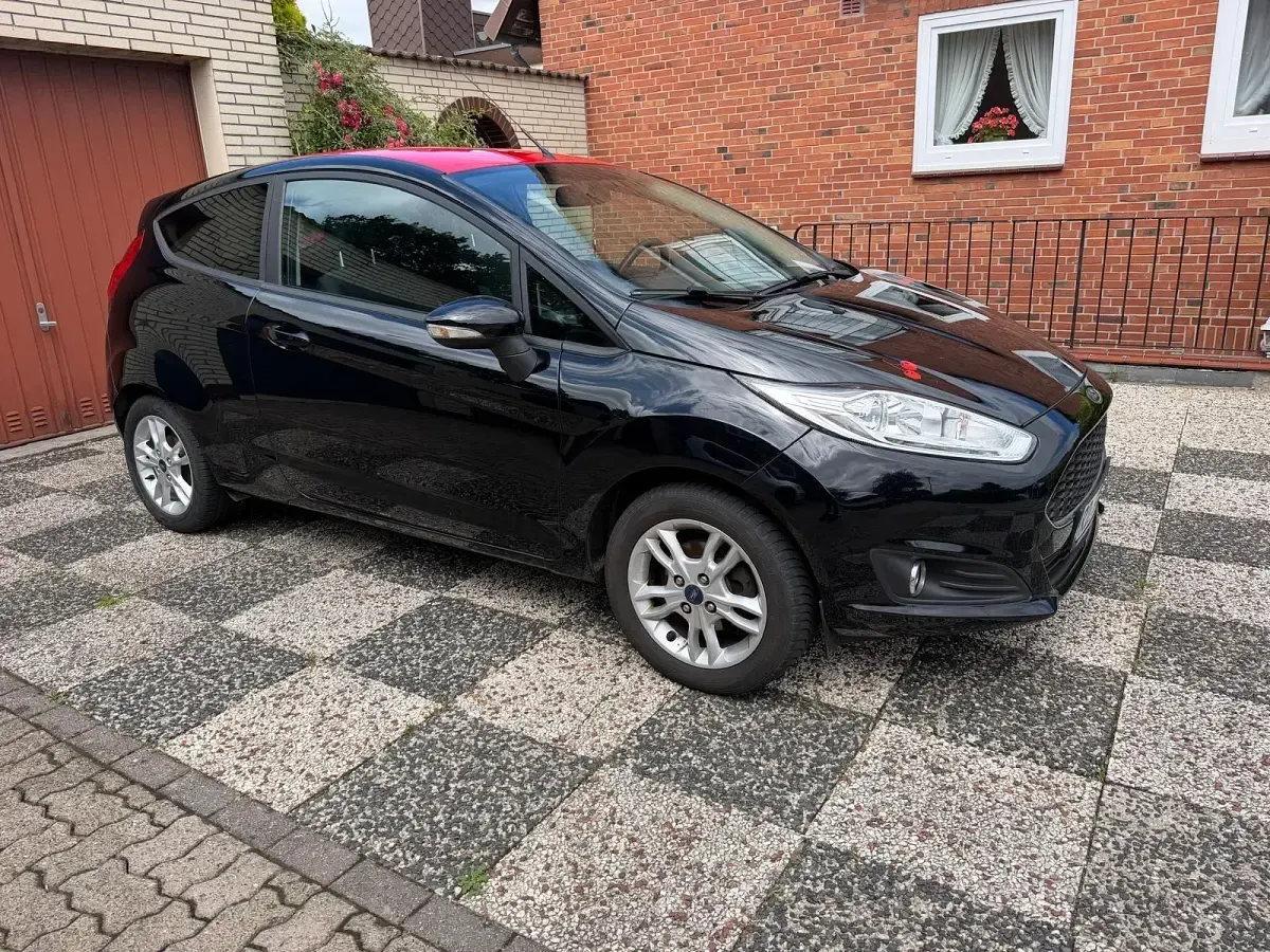 Gebraucht Ford Fiesta 60 PS (44 kW) 2016 Schwarz Kleinwagen