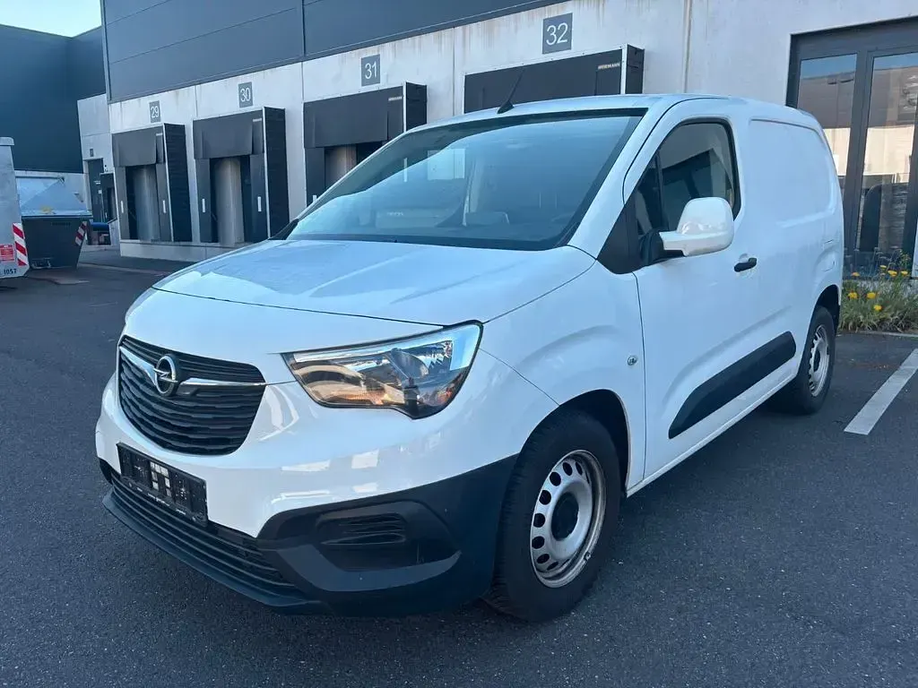 Gebraucht Opel Combo 102 PS (75 kW) 2020 Weiß Van / Kleinbus