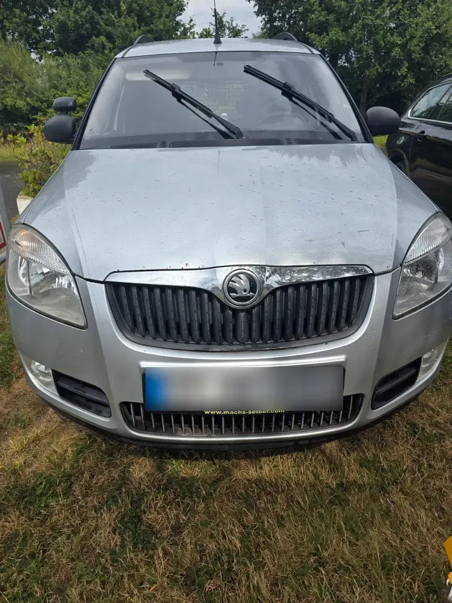 Gebraucht Skoda Roomster 85 PS (62 kW) 2008 Silber Van / Kleinbus