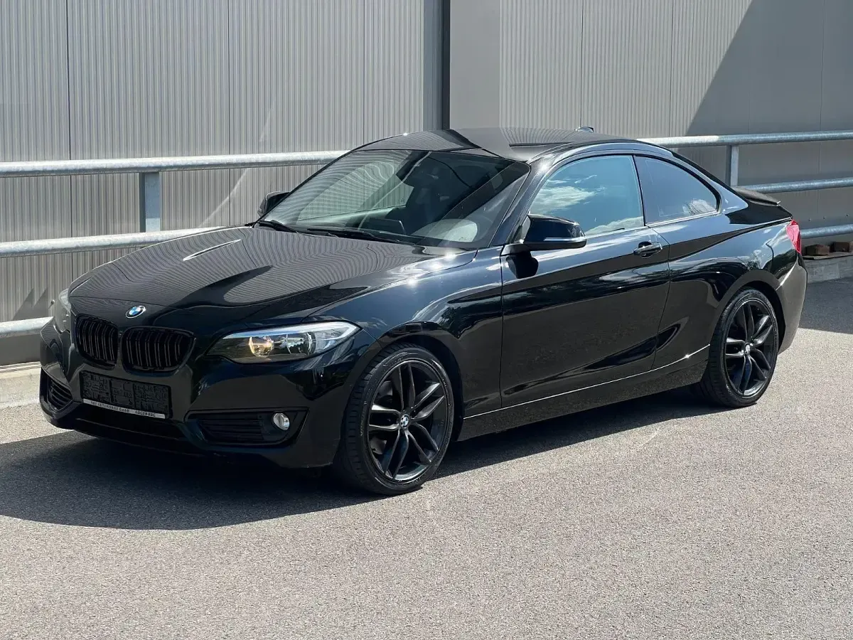 Gebraucht BMW 220 Sport Line 190 PS (139 kW) 2015 Schwarz Coupé