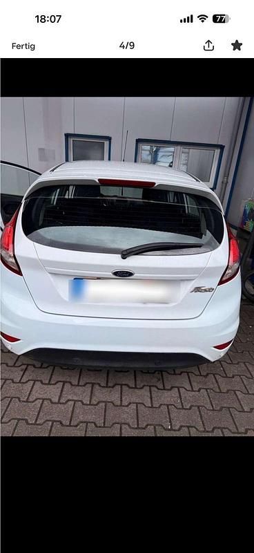 Gebraucht Ford Fiesta SYNC Edition 82 PS (60 kW) 2015 Weiß Kleinwagen