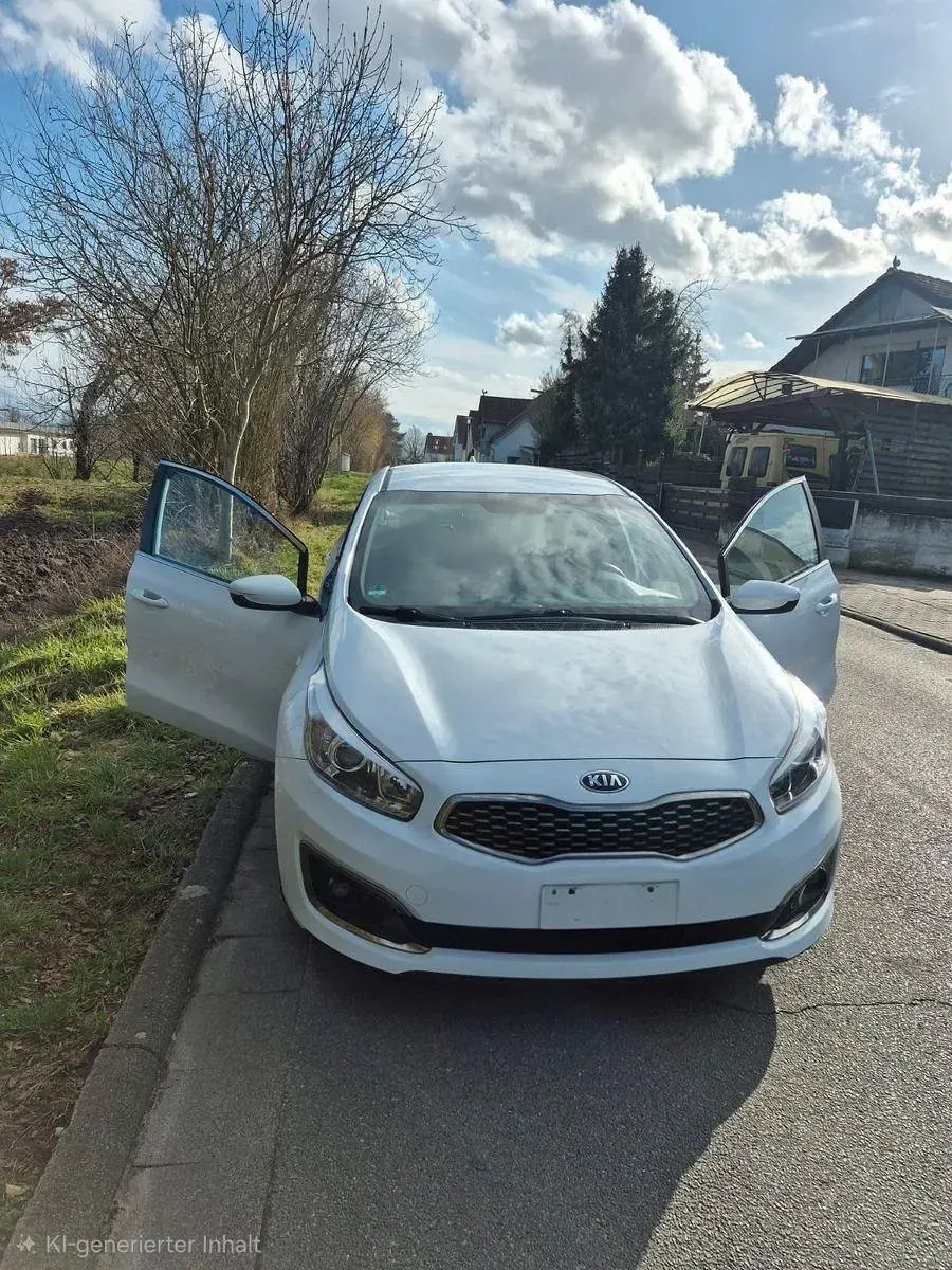 Gebraucht Kia Ceed Edition 7 101 PS (74 kW) 2018 Weiß Kleinwagen