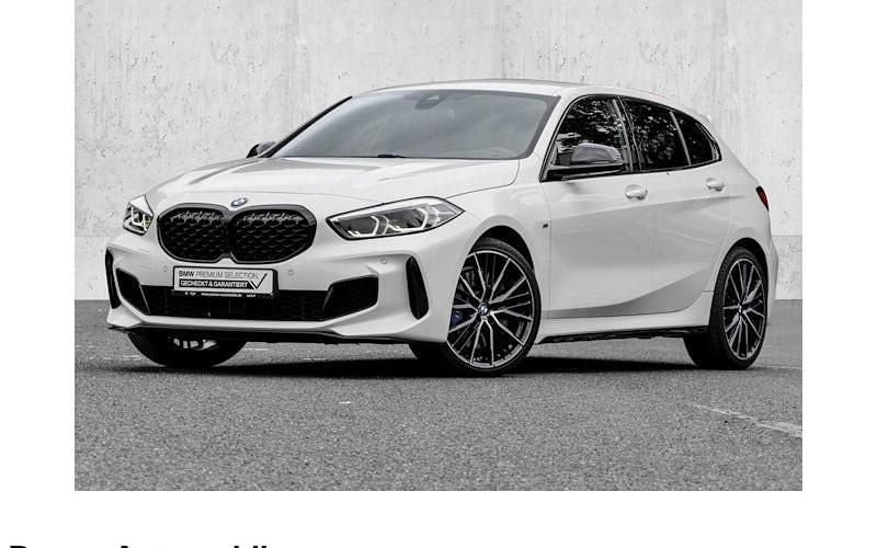 Weiß Gebraucht 2020 BMW M135 M Sport Kleinwagen | 29.450 € (Fairer Preis) - Bild 1/4
