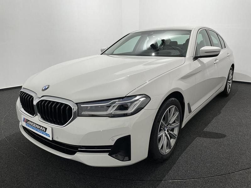 Weiß Gebraucht 2021 BMW 540 Sport Line Limousine | 36.201 € (Superpreis) - Bild 1/4