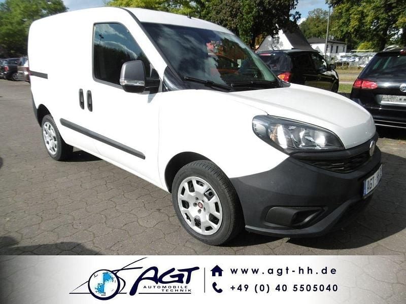 Weiß Gebraucht 2019 Fiat Doblò Van / Kleinbus | 9.900 € (Guter Preis) - Bild 1/4