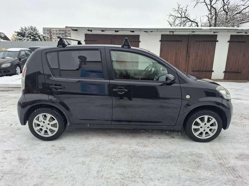 Gebraucht Daihatsu Sirion 87 PS (63 kW) 2006 Schwarz Kleinwagen