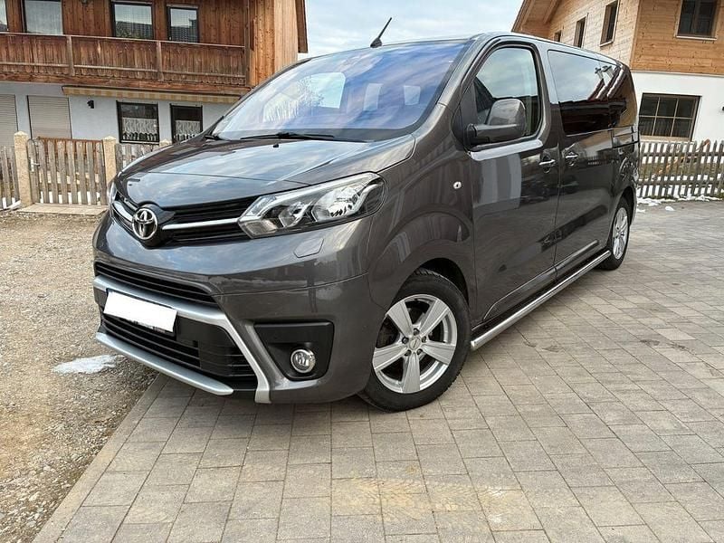 Gebraucht Toyota Proace 177 PS (130 kW) 2017 Grau Van / Kleinbus