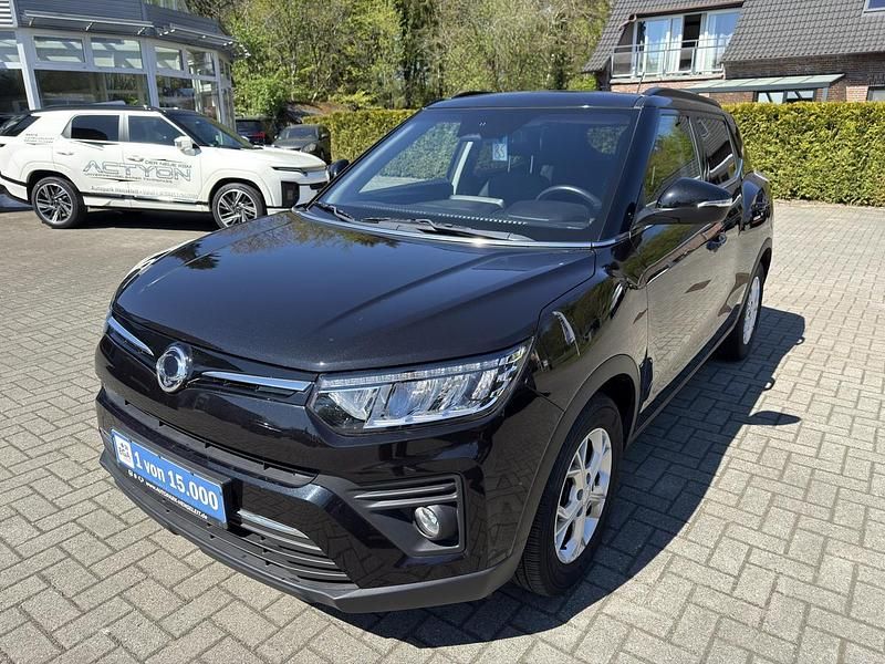 Gebraucht SsangYong Tivoli Quartz 163 PS (119 kW) 2024 Schwarz metallic