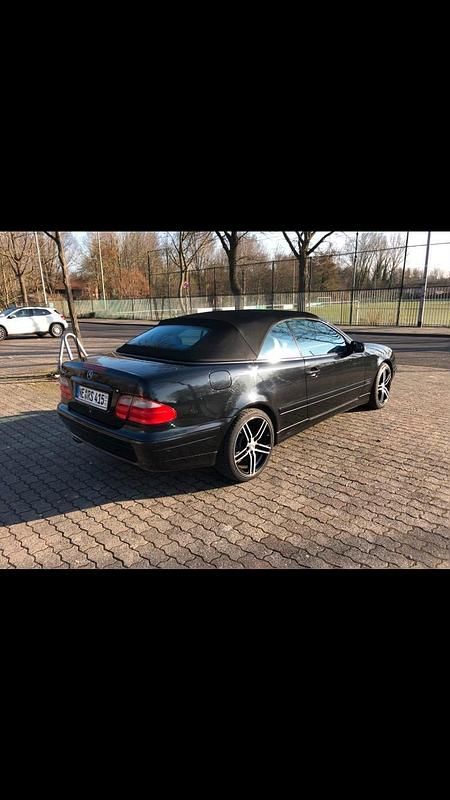 Schwarz Gebraucht 2001 Mercedes CLK230 Cabrio | 5.500 € (Fairer Preis) - Bild 1/4