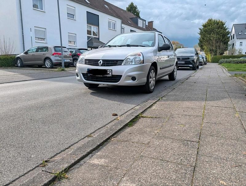 Gebraucht Renault Clio II Campus 75 PS (55 kW) 2010 Kleinwagen