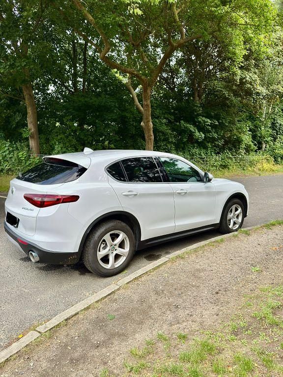 Gebraucht Alfa Romeo Stelvio Super 209 PS (153 kW) 2017 Weiß SUV