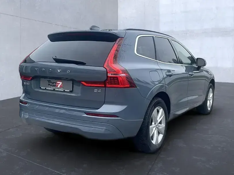 Gebraucht Volvo XC60 Core 250 PS (183 kW) 2025 Grau SUV