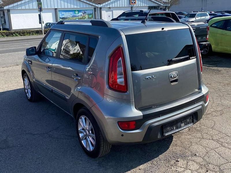 Gebraucht Kia Soul DREAM-TEAM Edition 140 PS (102 kW) 2013 Grau SUV