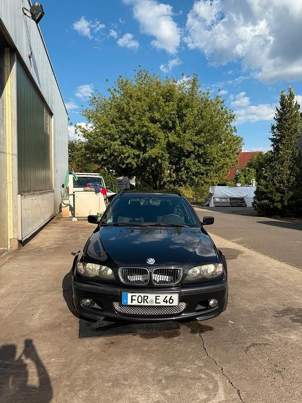 Schwarz Gebraucht 2004 BMW 318 Kombi | 1.600 € (Guter Preis) - Bild 1/4