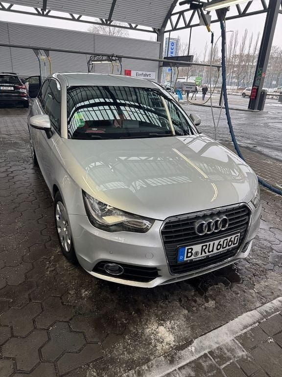 Gebraucht Audi A1 S-Line 122 PS (89 kW) 2010 Silber Kleinwagen