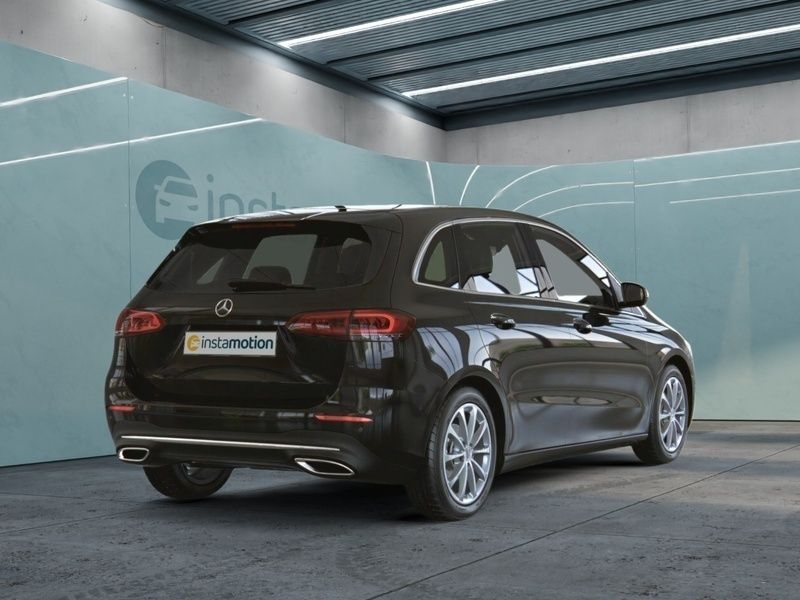 Gebraucht Mercedes B180 Progressive 136 PS (100 kW) 2022 Schwarz Van / Kleinbus
