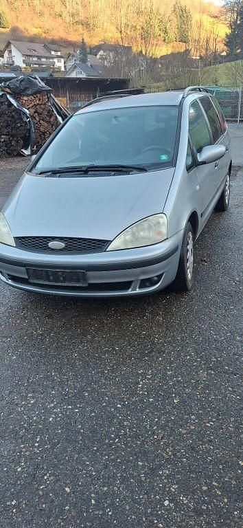 Silber Gebraucht 2003 Ford Galaxy Ghia Van / Kleinbus | 1.300 € (Guter Preis) - Bild 1/4