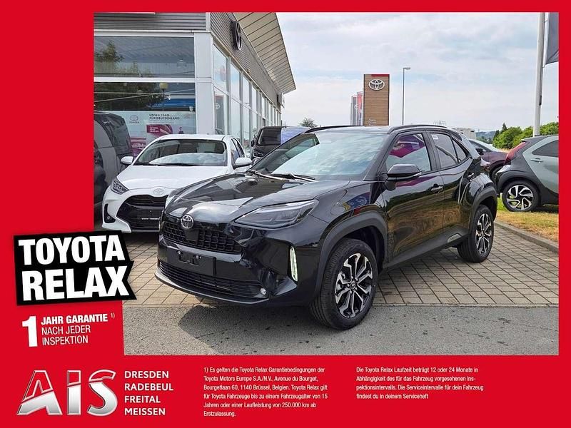 Mysticschwarz Neu 2025 Toyota Yaris Limousine | 27.290 € (Guter Preis) - Bild 1/3