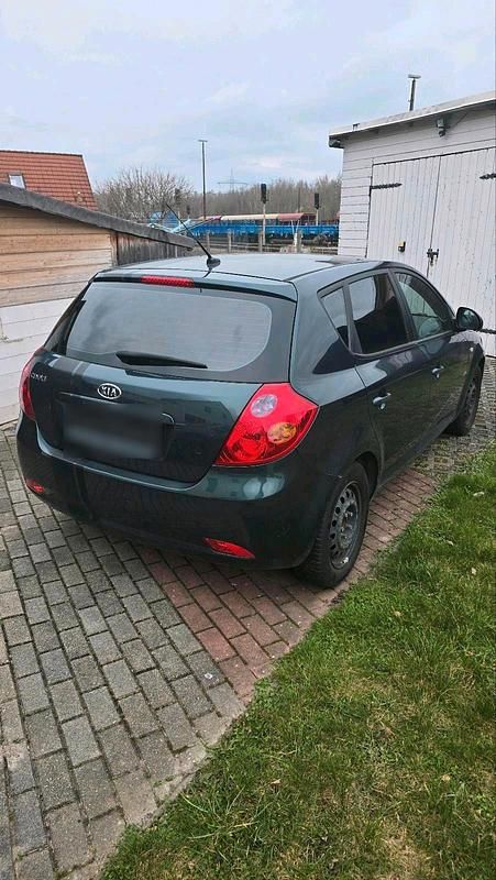 Gebraucht Kia Ceed 97 PS (71 kW) 2008 Kleinwagen
