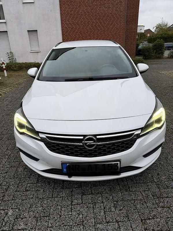 Gebraucht Opel Astra Active 110 PS (80 kW) 2018 Weiß Kombi