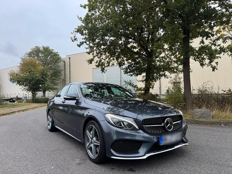 Grau Gebraucht 2014 Mercedes C250 AMG line Limousine | 18.500 € (Teuer) - Bild 1/4