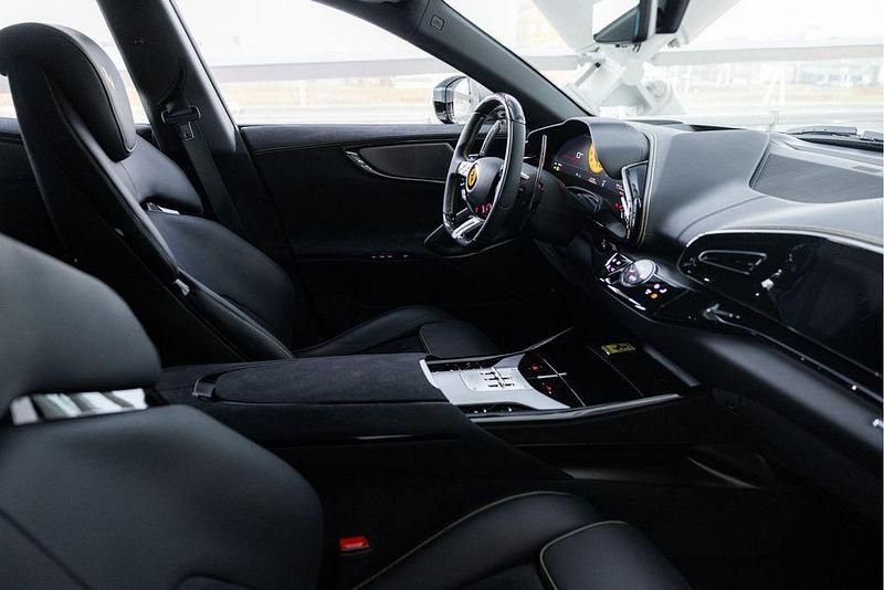 Gebraucht Ferrari Purosangue 725 PS (533 kW) 2025 Grau SUV