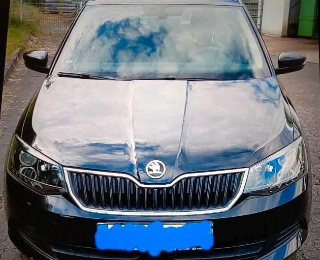Schwarz Gebraucht 2015 Skoda Fabia Kombi | 6.200 € (Guter Preis) - Bild 1/4