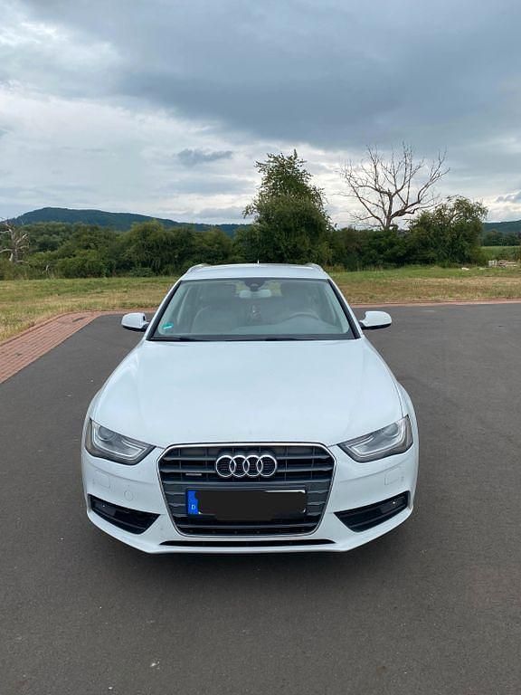 Gebraucht Audi A4 177 PS (130 kW) 2014 Weiß Kombi