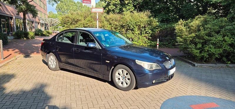 Blau Gebraucht 2005 BMW 523 Limousine | 2.500 € (Guter Preis) - Bild 1/4