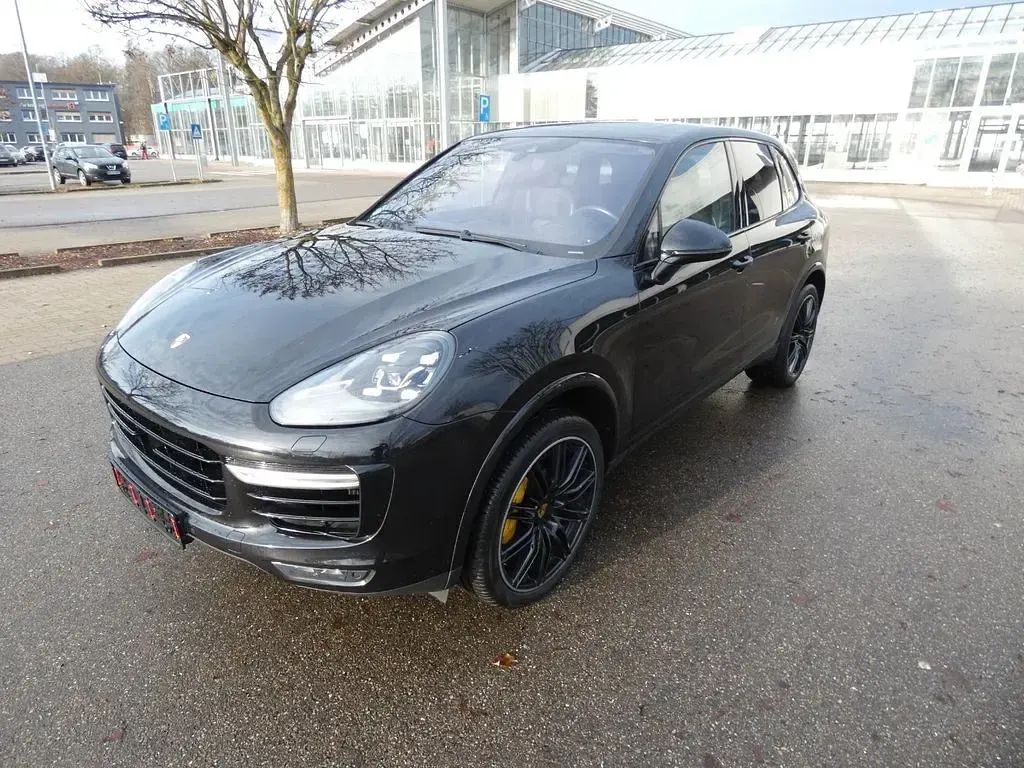 Gebraucht Porsche Cayenne Turbo S 570 PS (419 kW) 2015 Schwarz SUV