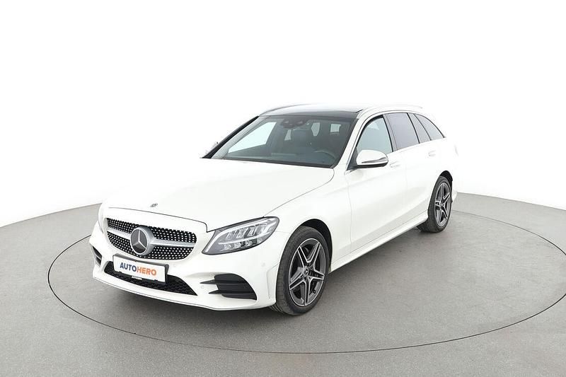 Weiß Gebraucht 2019 Mercedes C180 AMG line Kombi | 23.800 € (Fairer Preis) - Bild 1/3