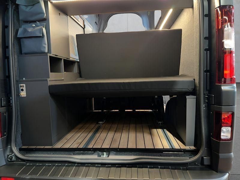 Second-hand Renault Trafic 170 CP (125 kW) 2024 Gri Monovolum