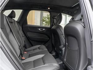 Neu Volvo XC60 Plus 310 PS (228 kW) 2026 Grau (vapour grey / metallic) SUV