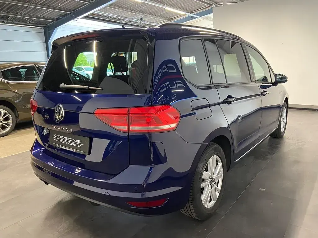 Gebraucht VW Touran Comfortline 150 PS (110 kW) 2022 Blau Van / Kleinbus