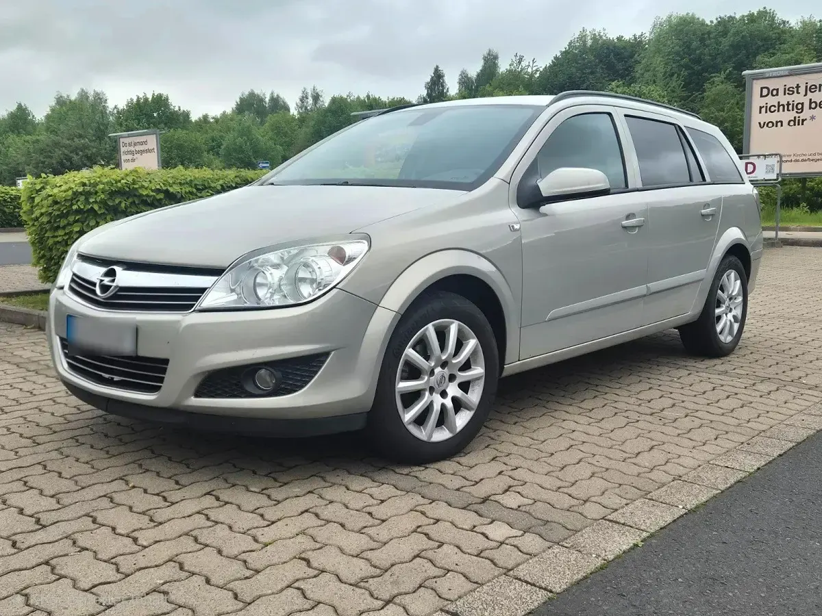Usado Opel Astra Edition 116 HP (85 kW) 2008 Carrinha
