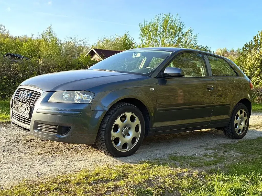 Gebraucht Audi A3 Attraction 116 PS (85 kW) 2007 Delfingrau Kleinwagen