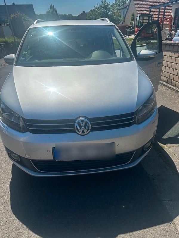 Silber Gebraucht 2013 VW Touran Van / Kleinbus | 7.000 € (Fairer Preis) - Bild 1/4