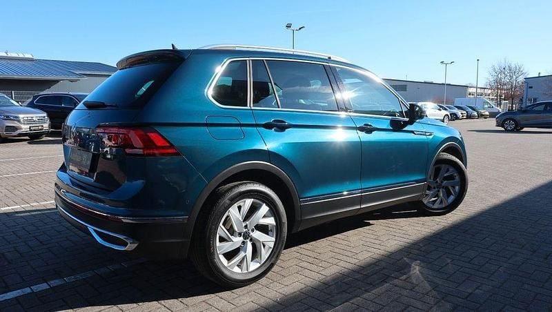 Gebraucht VW Tiguan Elegance 150 PS (110 kW) 2022 Blau SUV