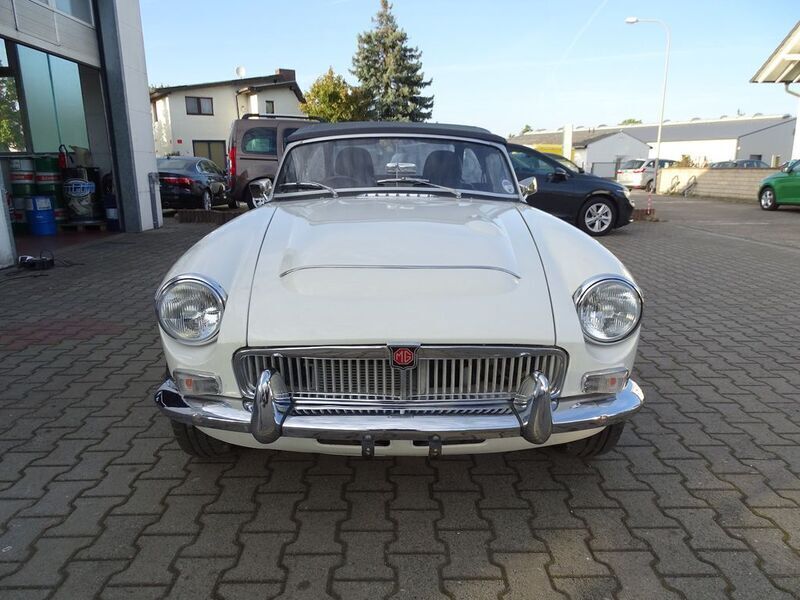 Gebraucht MG B 182 PS (133 kW) 1971 Weiß Cabrio