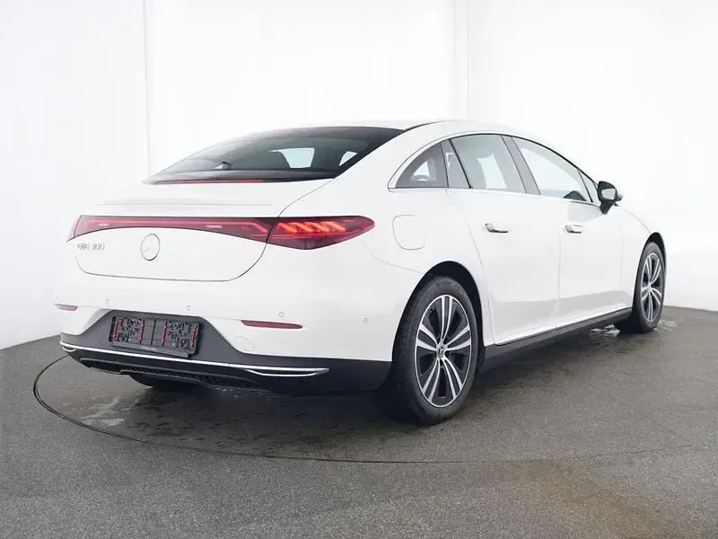 Gebraucht Mercedes EQE300 Premium 180 kW (245 PS) 2024 Weiß Limousine