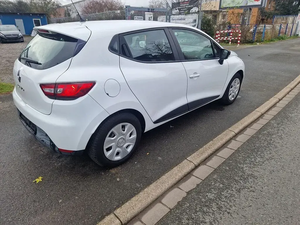 Gebraucht Renault Clio IV Expression 73 PS (53 kW) 2015 Weiß Limousine