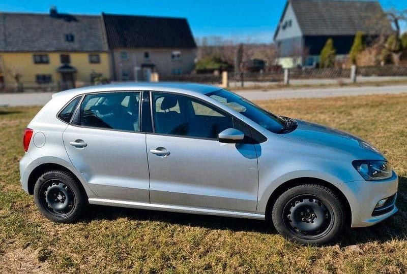 Gebraucht VW Polo 90 PS (66 kW) 2014 Silber Kleinwagen