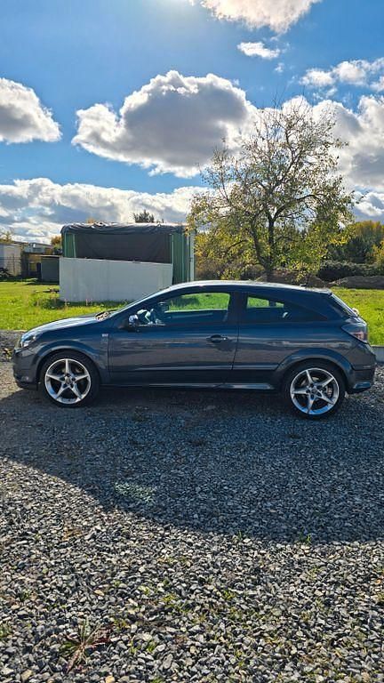 Blau Gebraucht 2008 Opel Astra GTC Sport Coupé | 2.500 € (Guter Preis) - Bild 1/4