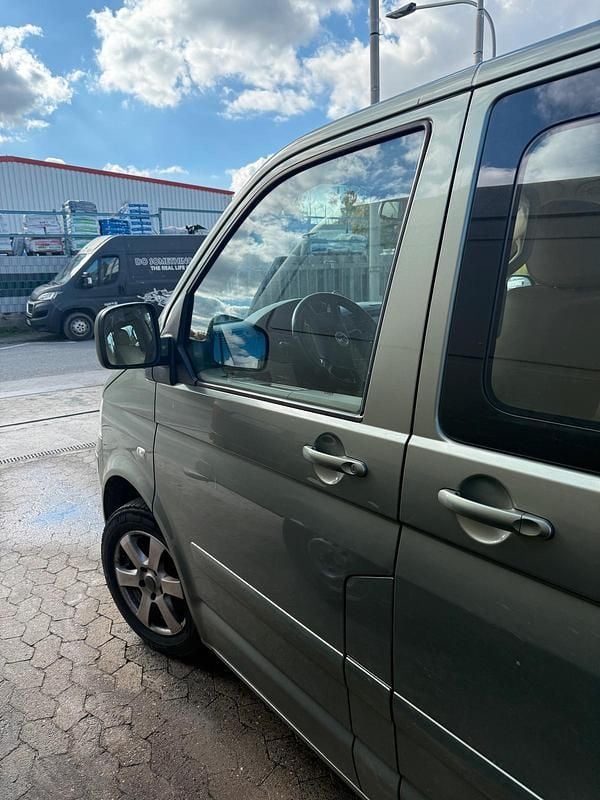 Second-hand VW T5 174 CP (127 kW) 2006 Verde Van