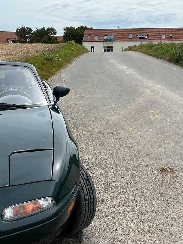 Gebraucht Mazda MX5 90 PS (66 kW) 1996 Grün Cabrio