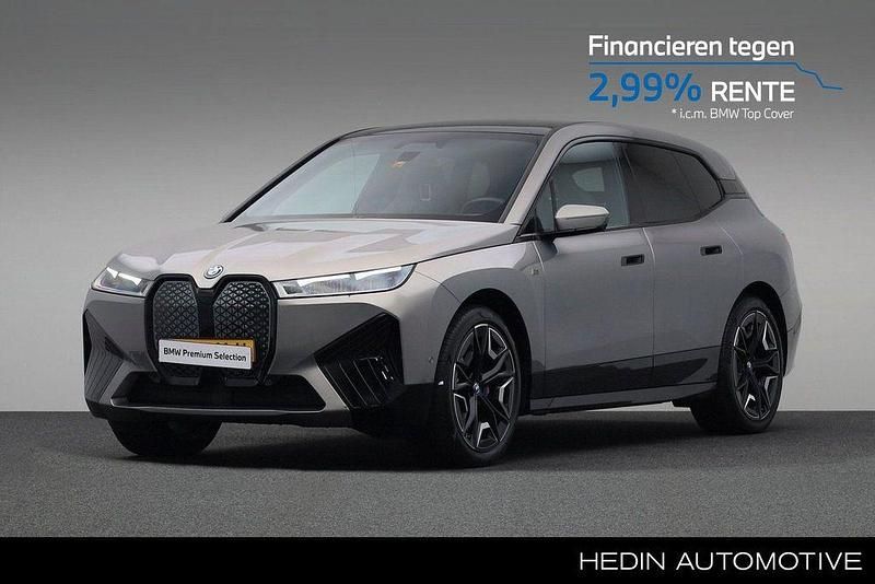 Grau Gebraucht 2024 BMW iX Executive SUV | 82.880 € (Teuer) - Bild 1/4